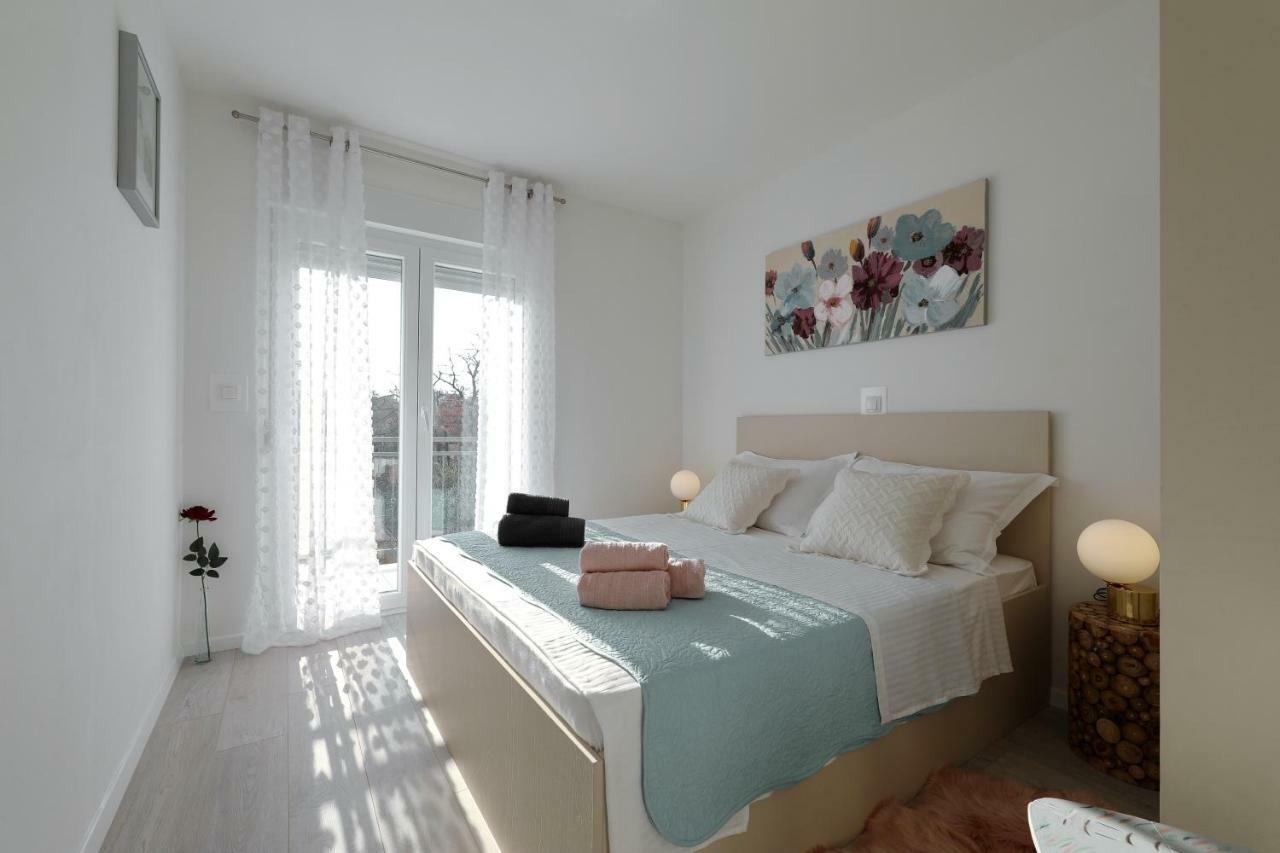 Holiday Home Hrast Debeljak Экстерьер фото
